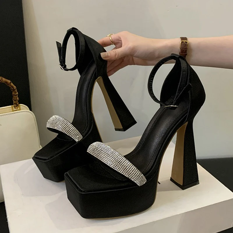 Eilyken Fashion CRYSTAL Buckle - đánh giá và giá Street Fashion Shoes